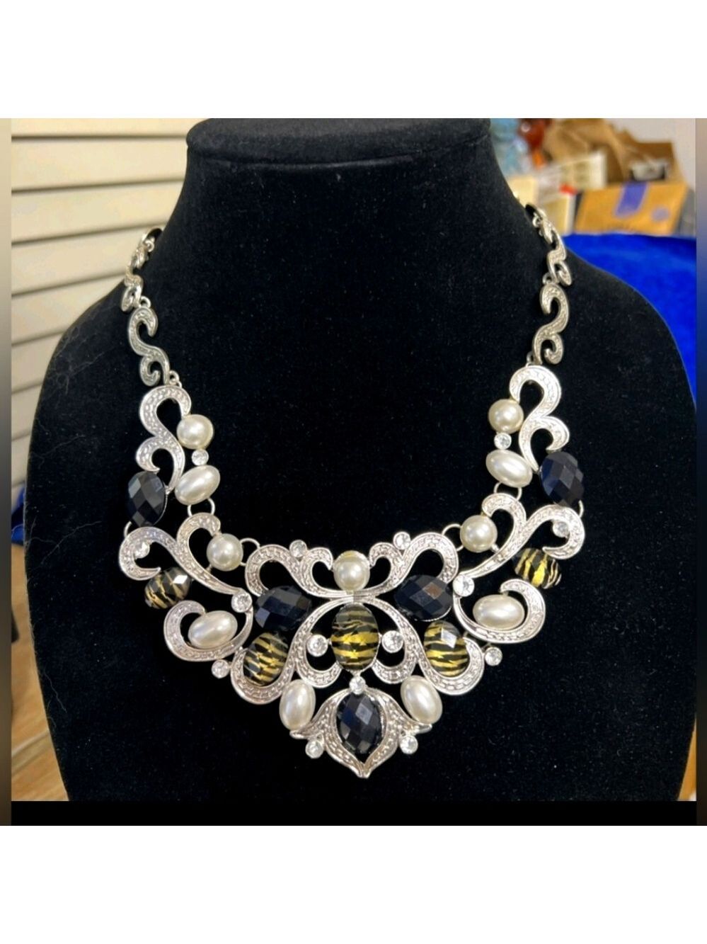 Erica Lyons Statement Necklace Signed Black And Silvertone